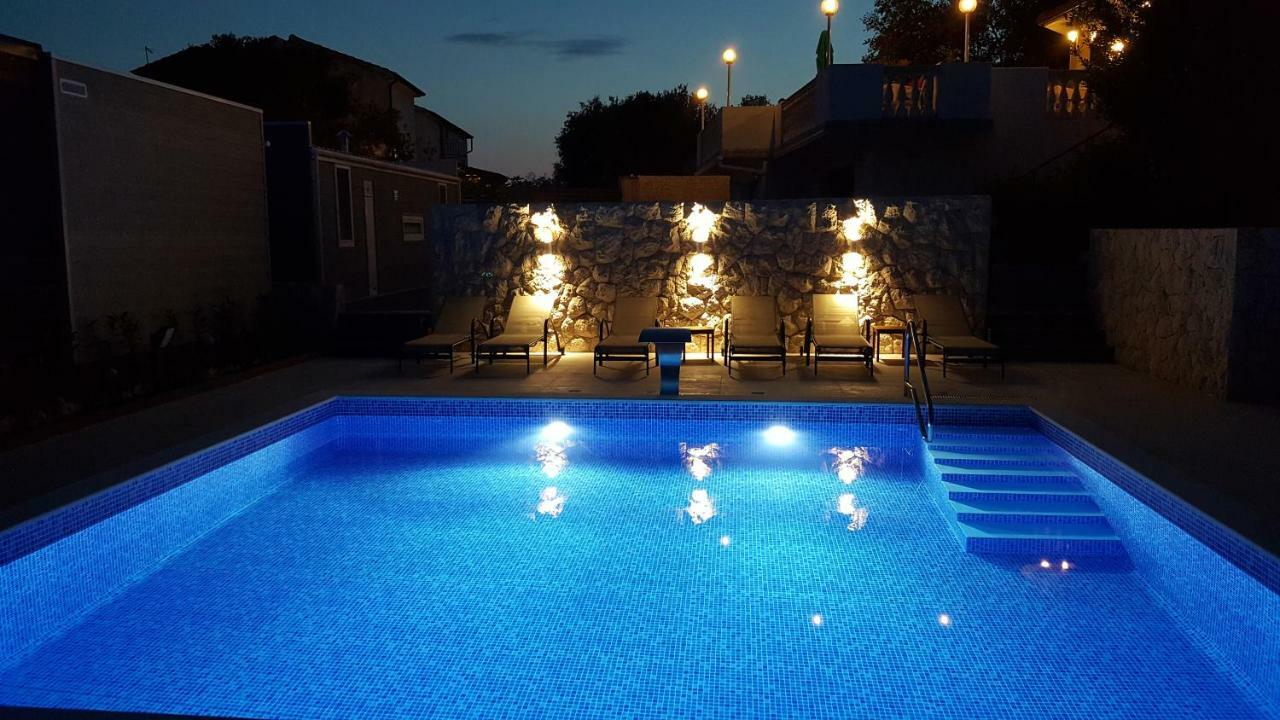 Villa Anka Kampor Buitenkant foto